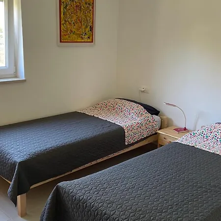 Ariela Apartment *